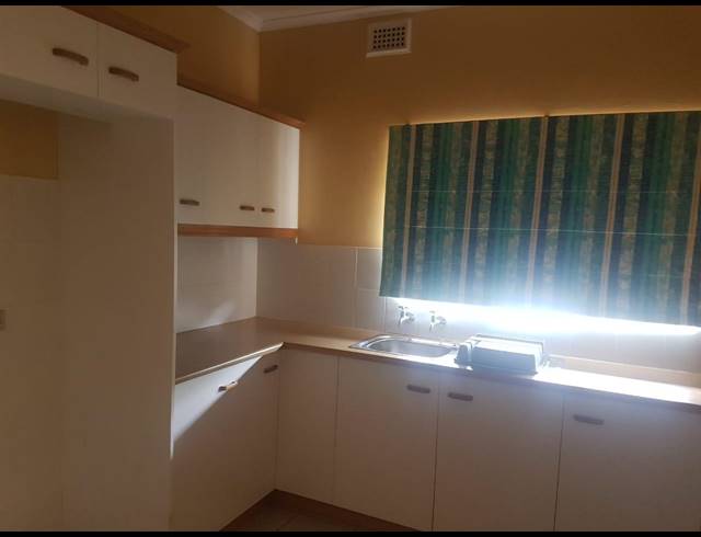 2 BEDROOM FLAT SOLD IN DRAKENSVIEW